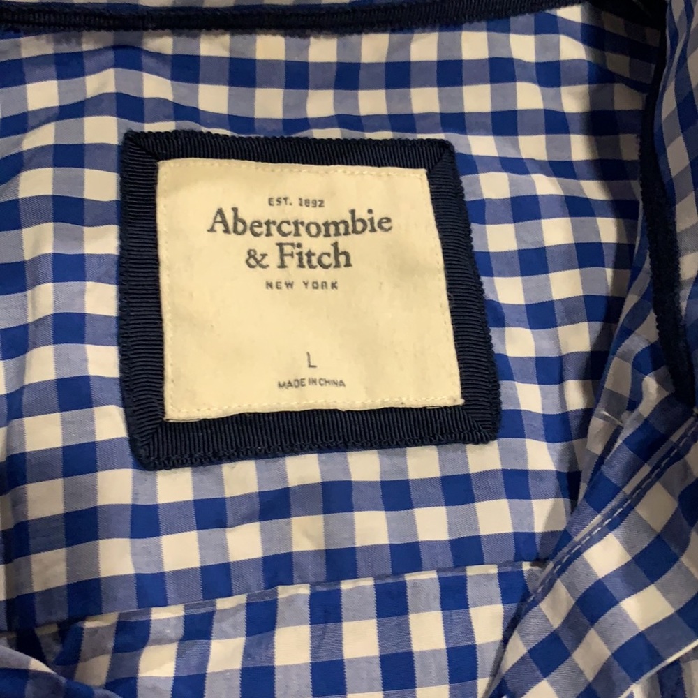 🪡 A&F Button Down - Picture 4 of 5